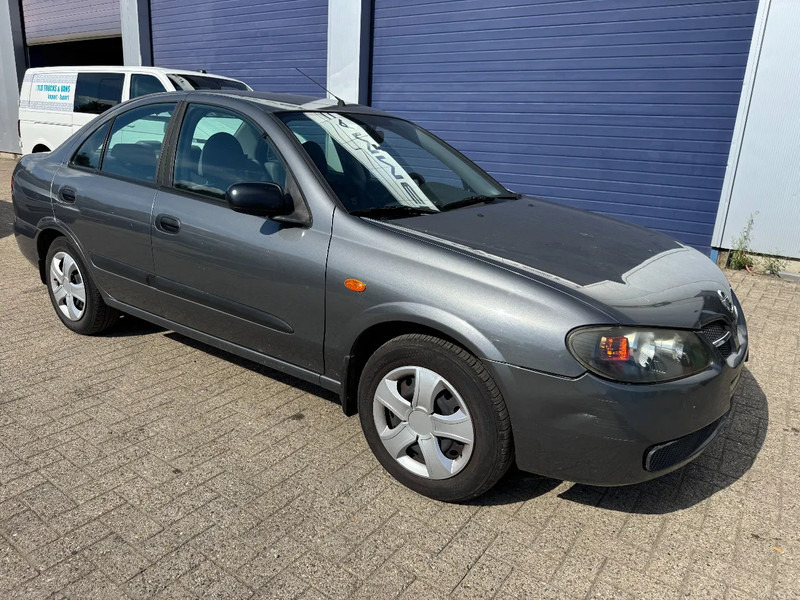 Nissan Almera **BELGIAN CAR-VOITURE BELGE** - Sedan: picture 3 Nissan Almera **BELGIAN CAR-VOITURE BELGE** - Sedan: picture 3