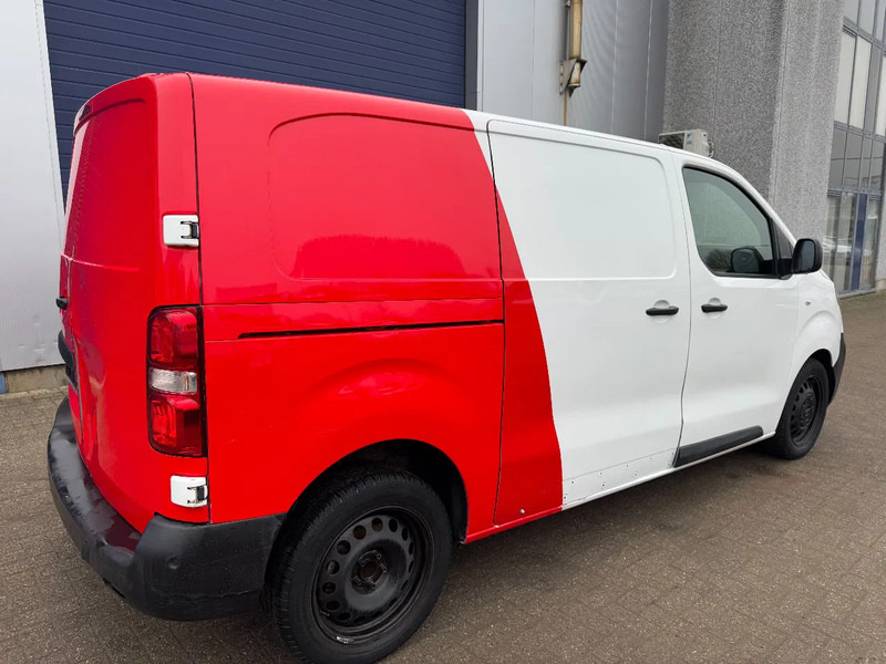 Opel Vivaro **1997CC-90Kw** - Small van: picture 4 Opel Vivaro **1997CC-90Kw** - Small van: picture 4