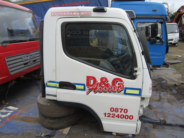 MITSUBISHI FUSO 7C15/18 CAB 2013 - Cab for Truck: picture 3 MITSUBISHI FUSO 7C15/18 CAB 2013 - Cab for Truck: picture 3