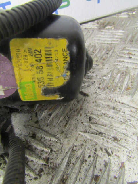 RENAULT MIDLUM DCI WIPER MOTOR P/NO 53558402 - Cab and interior for Truck: picture 3 RENAULT MIDLUM DCI WIPER MOTOR P/NO 53558402 - Cab and interior for Truck: picture 3