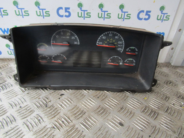 VOLVO FH13 CLOCK CLUSTER P/NO 20739275-P01 - Cab and interior for Truck: picture 1 VOLVO FH13 CLOCK CLUSTER P/NO 20739275-P01 - Cab and interior for Truck: picture 1