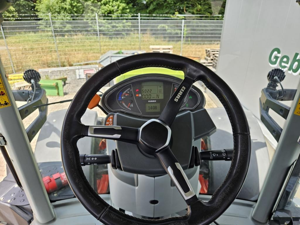 Farm tractor CLAAS Axion 810 CMATIC: picture 16