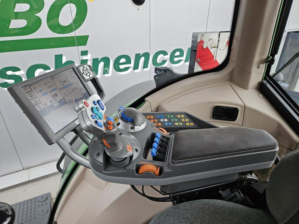 Farm tractor Fendt 824 Vario ProfiPlus: picture 18