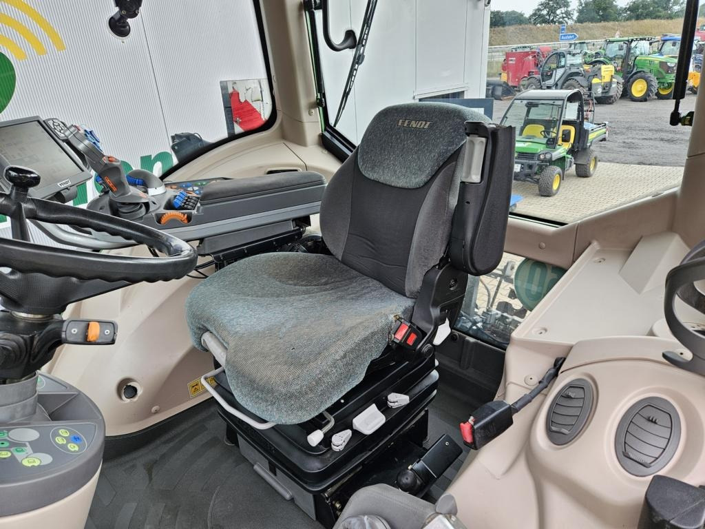 Farm tractor Fendt 824 Vario ProfiPlus: picture 19