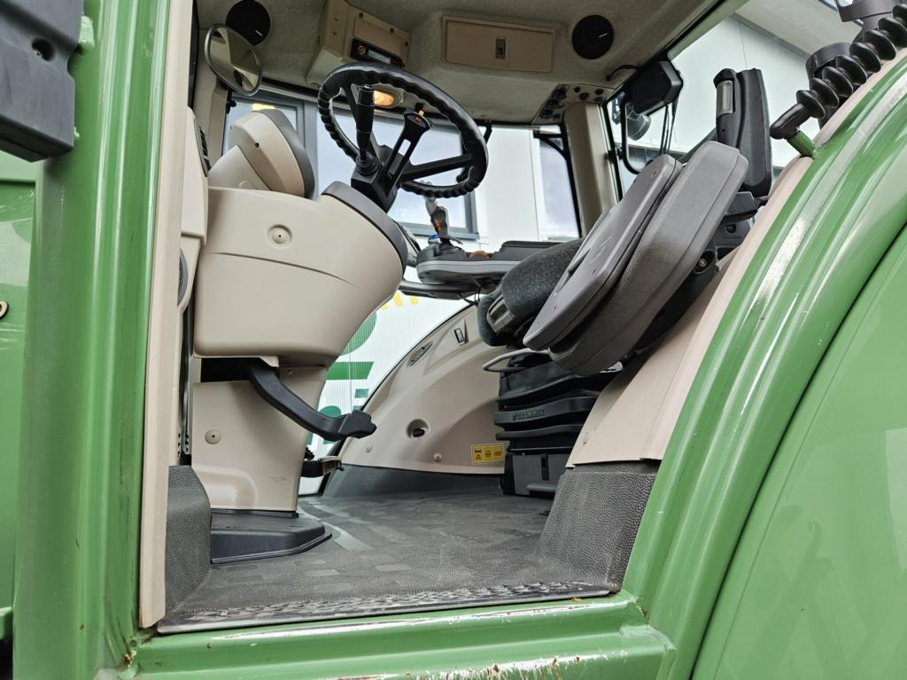 Farm tractor Fendt 824 Vario ProfiPlus: picture 20