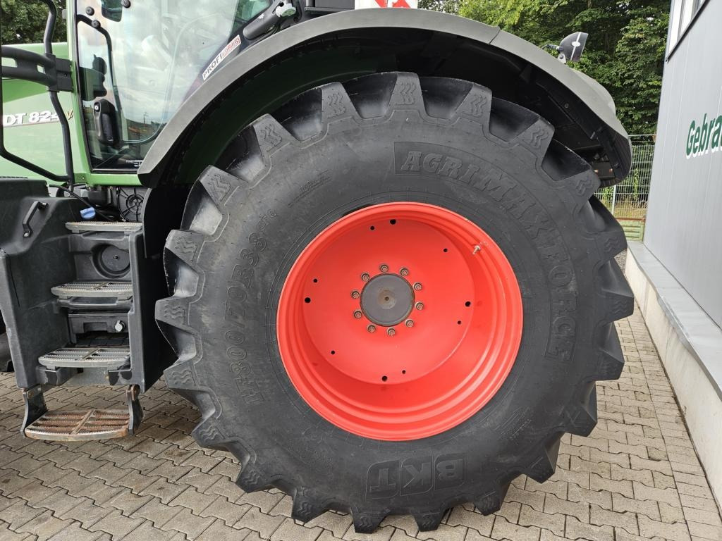 Farm tractor Fendt 824 Vario ProfiPlus: picture 12