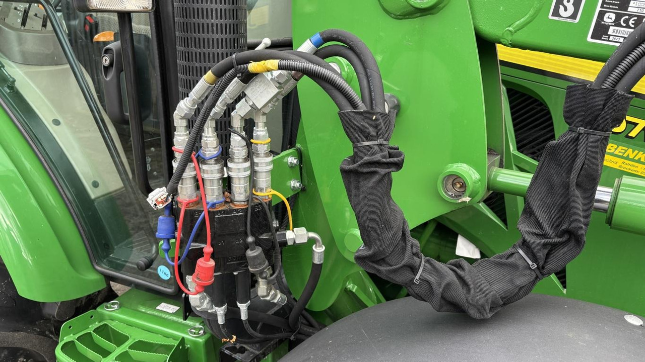 John Deere 5075E STUFE V - Farm tractor: picture 4 John Deere 5075E STUFE V - Farm tractor: picture 4