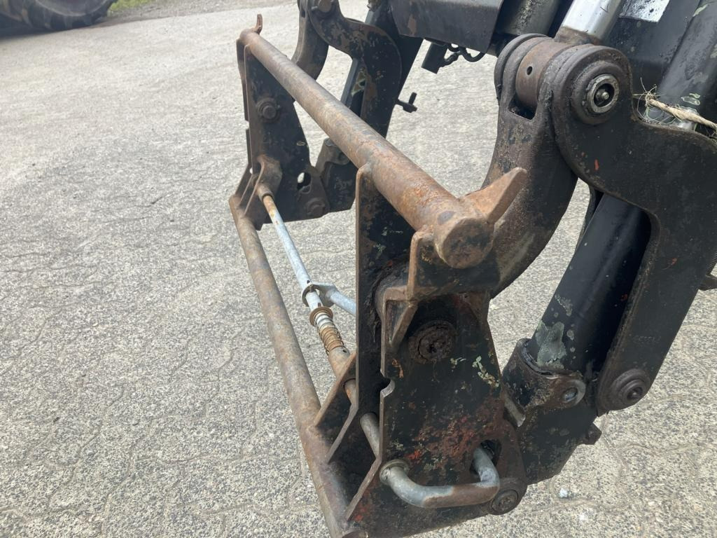 John Deere 6110 SE - Farm tractor: picture 2 John Deere 6110 SE - Farm tractor: picture 2