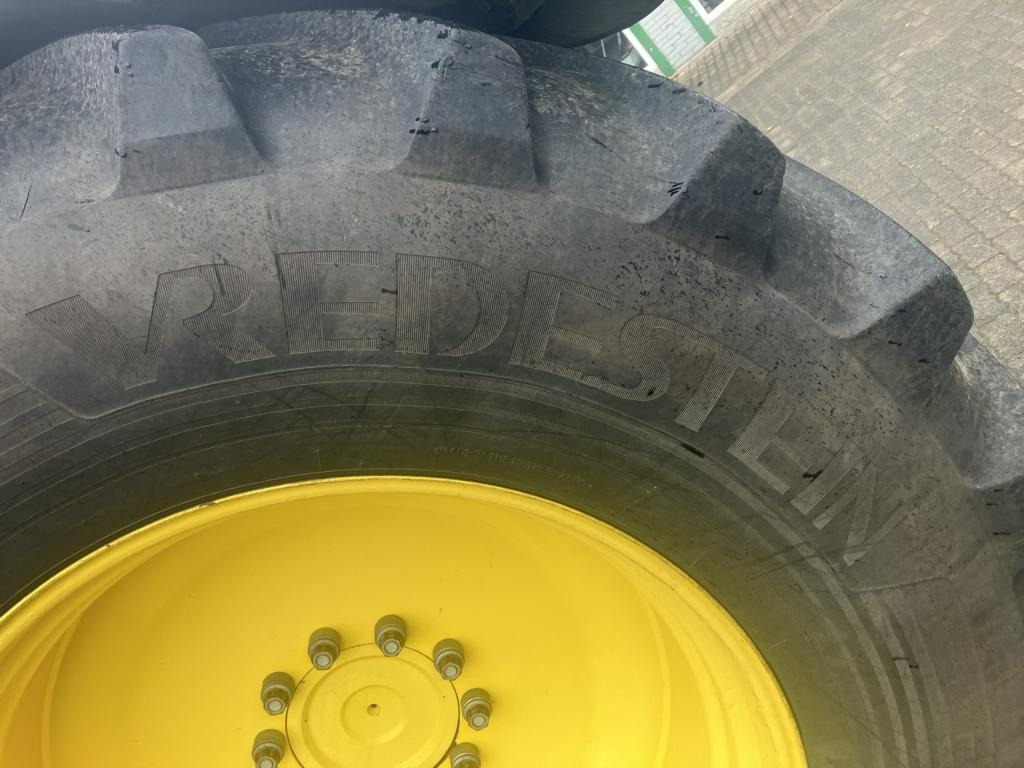 John Deere 6250R - Farm tractor: picture 5 John Deere 6250R - Farm tractor: picture 5