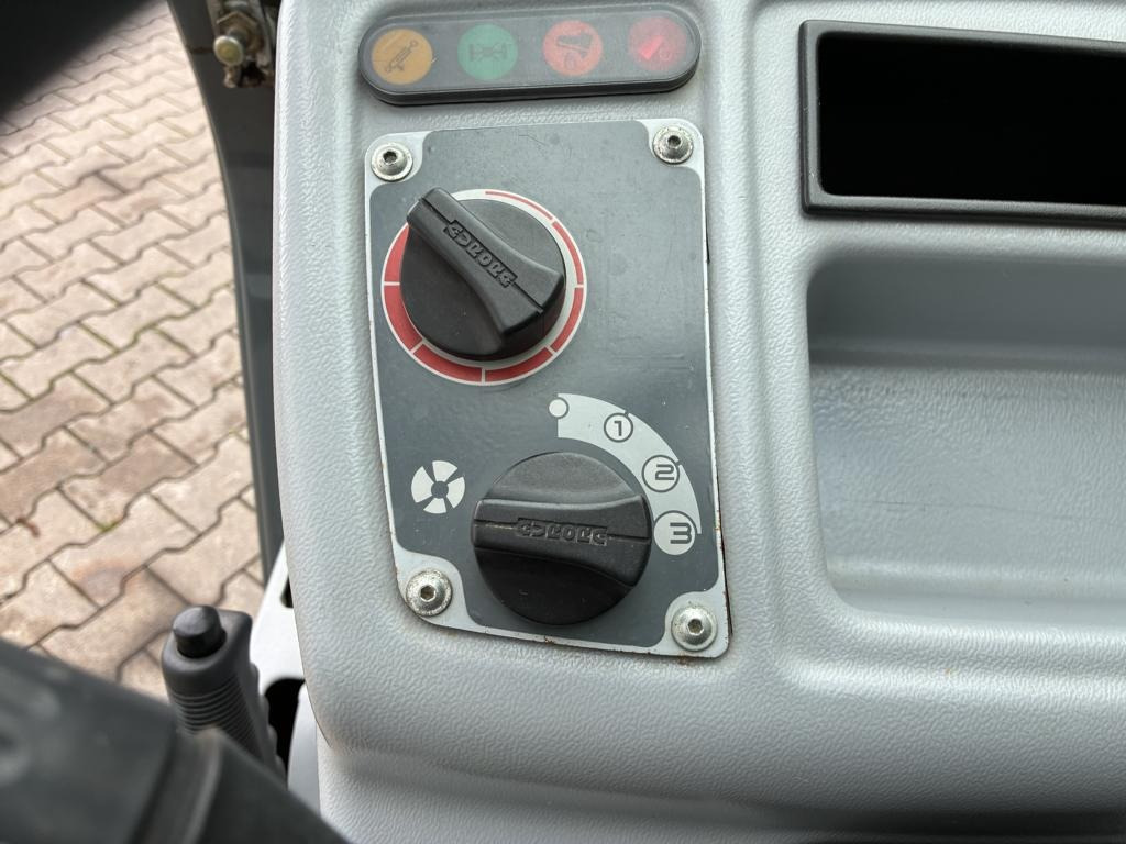 Kramer 2506 - Loader: picture 4 Kramer 2506 - Loader: picture 4