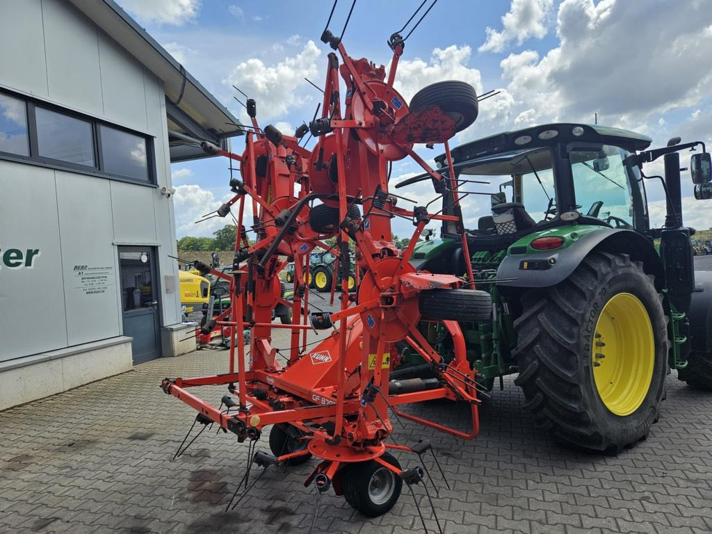 Kuhn GF 8702 - Tedder/ Rake: picture 3 Kuhn GF 8702 - Tedder/ Rake: picture 3