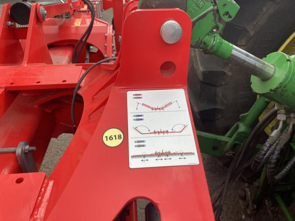 Pöttinger ROTOCARE V 12400 - Disc harrow: picture 5 Pöttinger ROTOCARE V 12400 - Disc harrow: picture 5
