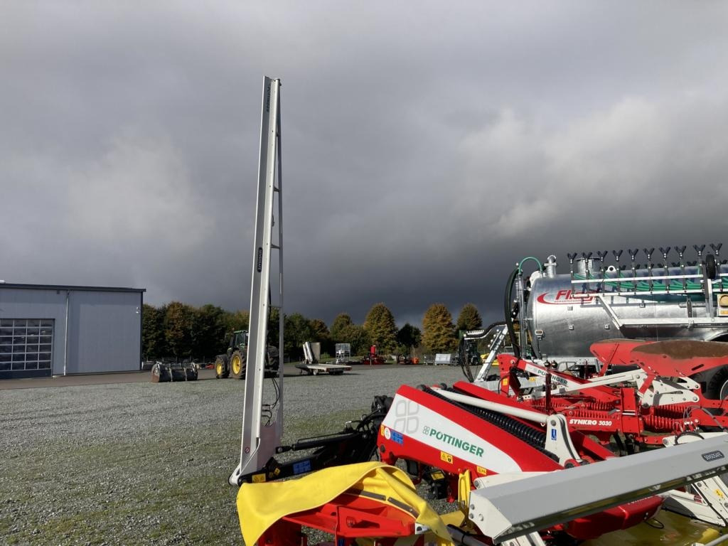 Pöttinger SENSOSAFE 300 - Mower: picture 3 Pöttinger SENSOSAFE 300 - Mower: picture 3