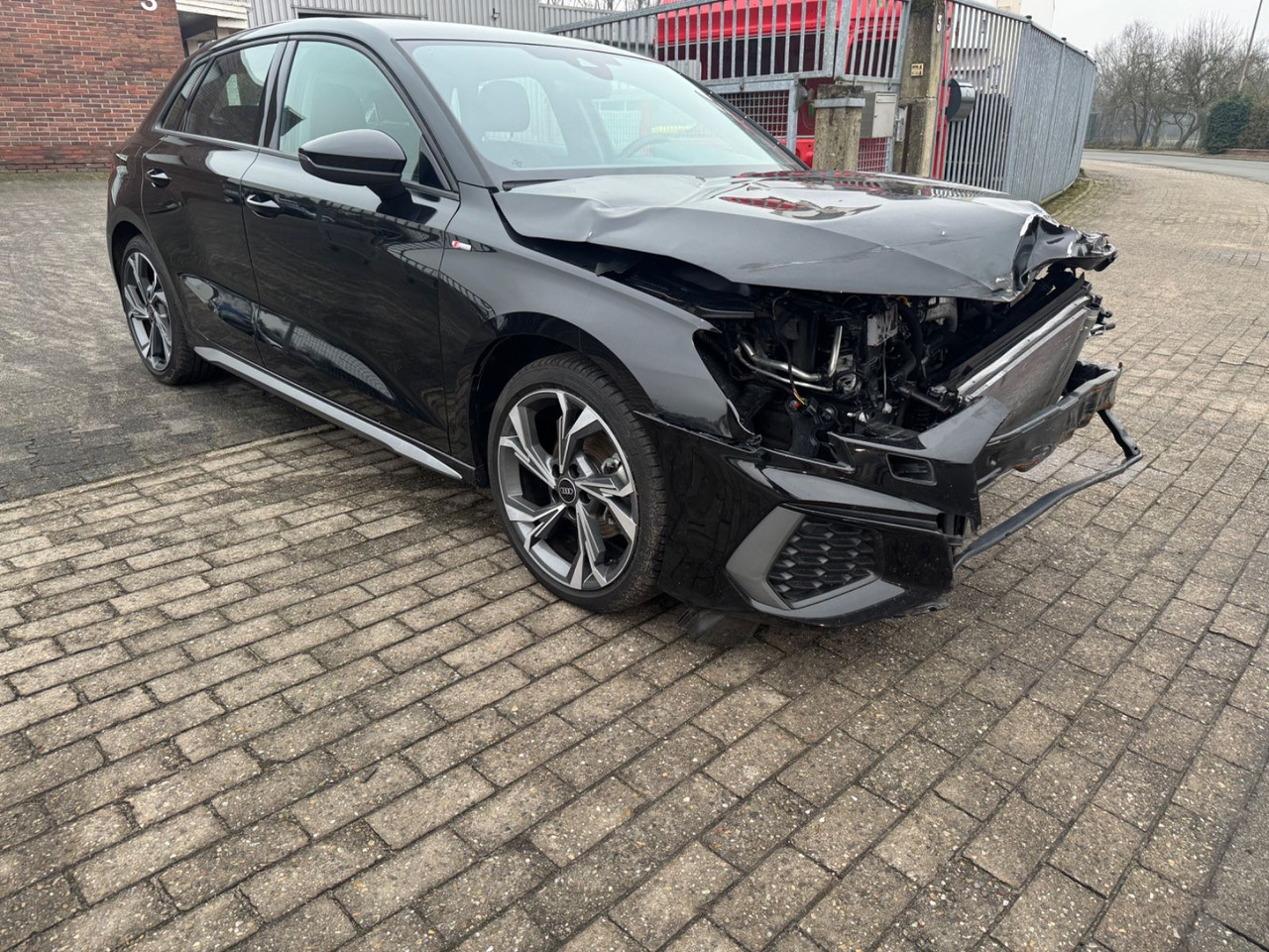 Audi A3 Sportback 35 TDI S line 32.000 KM S-TRONIC Audi A3 Sportback 35 TDI S line 32.000 KM S-TRONIC - Car: picture 4 Audi A3 Sportback 35 TDI S line 32.000 KM S-TRONIC Audi A3 Sportback 35 TDI S line 32.000 KM S-TRONIC - Car: picture 4