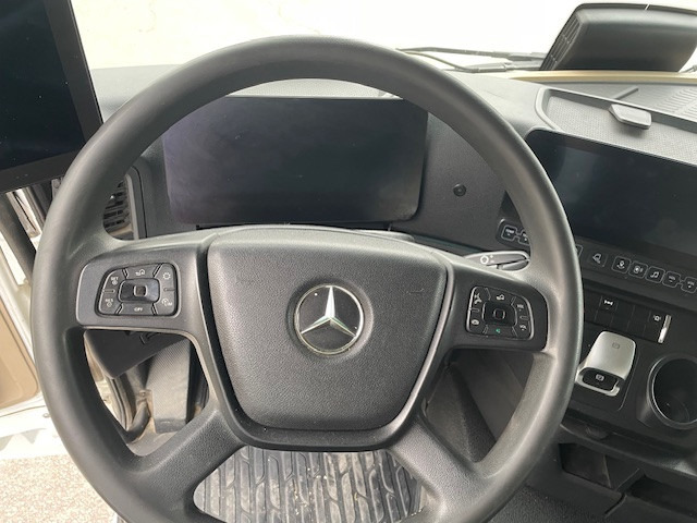 Mercedes-Benz Actros - Tractor unit: picture 5 Mercedes-Benz Actros - Tractor unit: picture 5