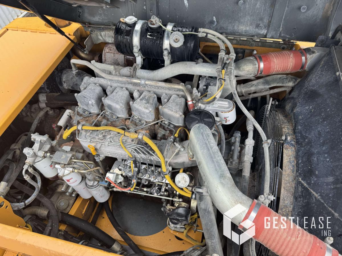 Crawler excavator Liebherr R934B HDSL: picture 11
