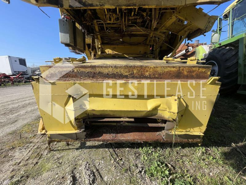 Combine harvester New Holland CLAYSON 1540: picture 34