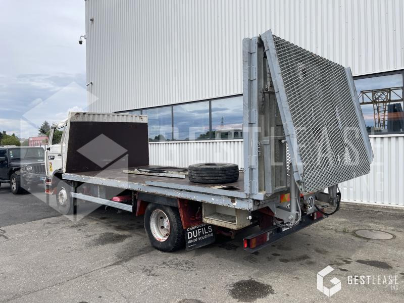 Renault Midlum 140.13 - Dropside/ Flatbed truck: picture 3 Renault Midlum 140.13 - Dropside/ Flatbed truck: picture 3