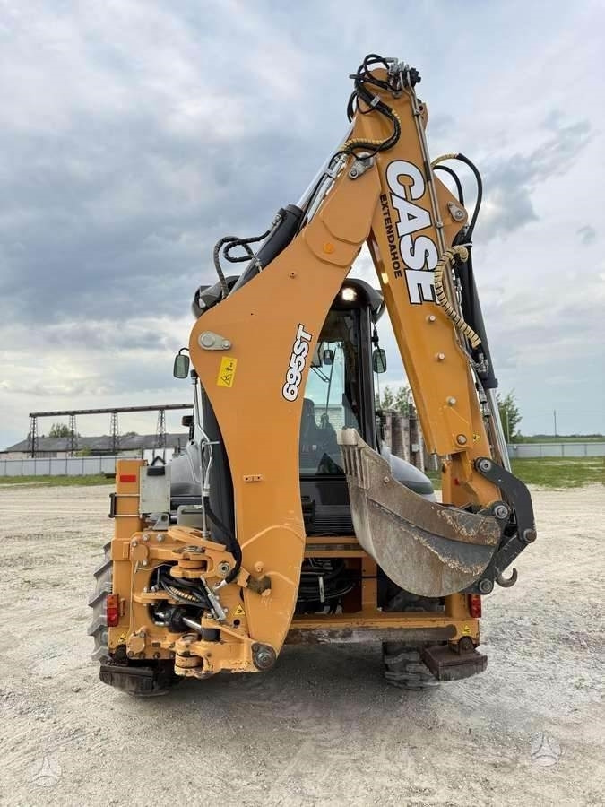 Backhoe loader Case 695 ST: picture 10