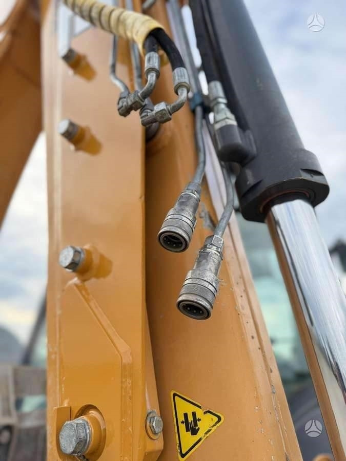 Backhoe loader Case 695 ST: picture 11