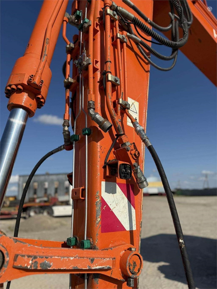 Hitachi ZX 140 W  on lease Hitachi ZX 140 W: picture 9