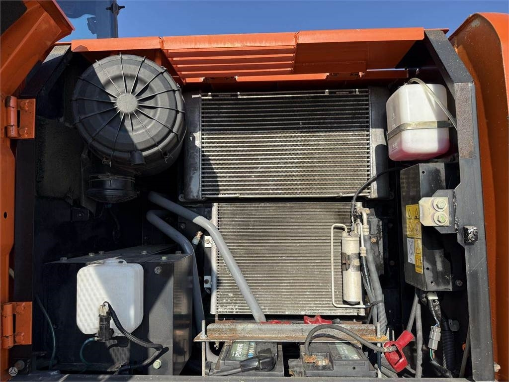 Hitachi ZX 140 W  on lease Hitachi ZX 140 W: picture 13