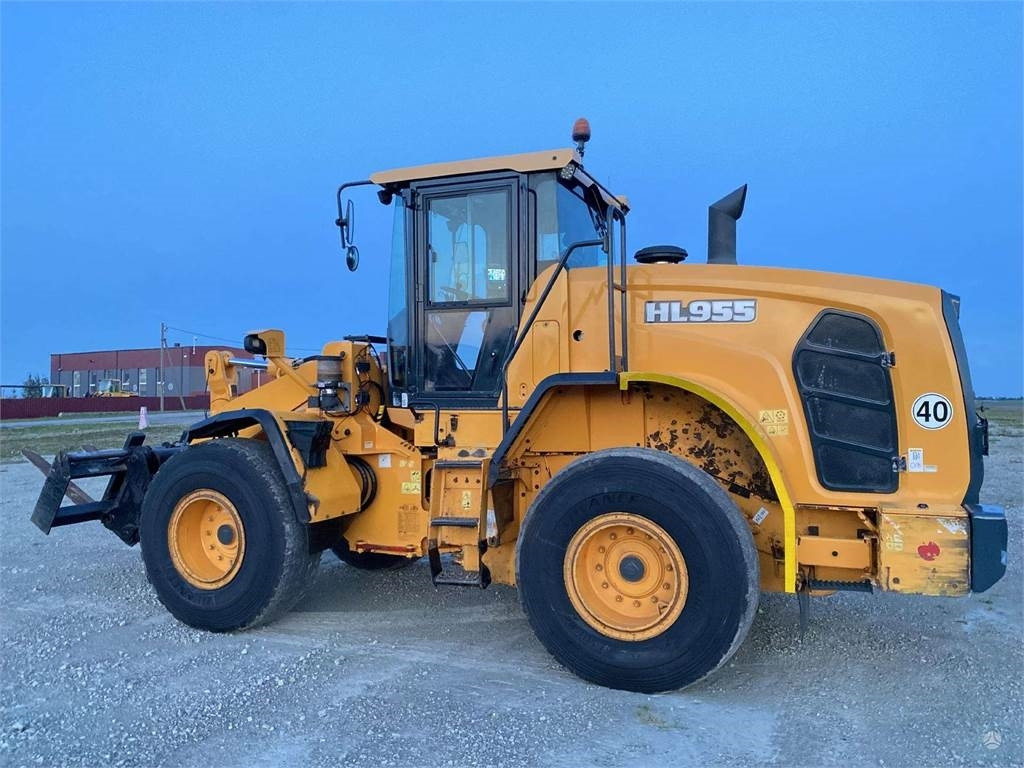Hyundai HL 955 , hydro forks, coupler - Wheel loader: picture 3 Hyundai HL 955 , hydro forks, coupler - Wheel loader: picture 3