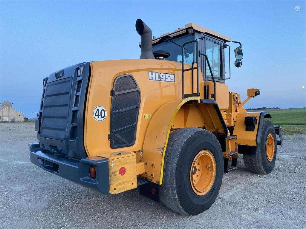 Hyundai HL 955 , hydro forks, coupler - Wheel loader: picture 4 Hyundai HL 955 , hydro forks, coupler - Wheel loader: picture 4