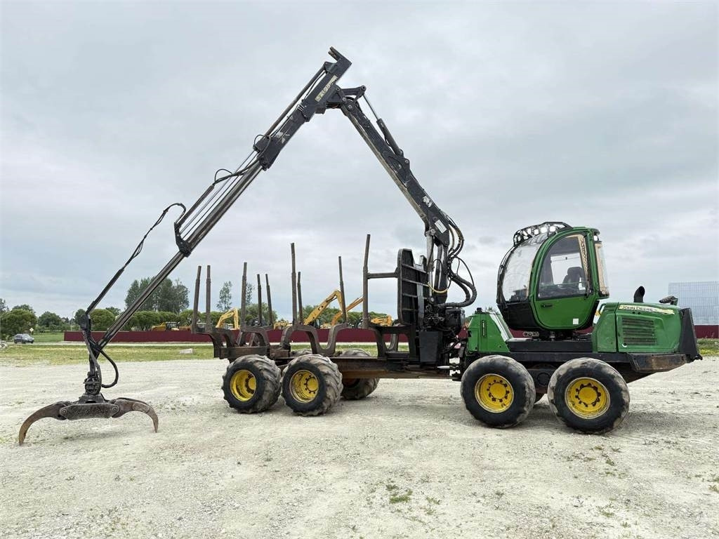 John Deere 1010 E , CF510 10 meter - Forwarder: picture 1 John Deere 1010 E , CF510 10 meter - Forwarder: picture 1