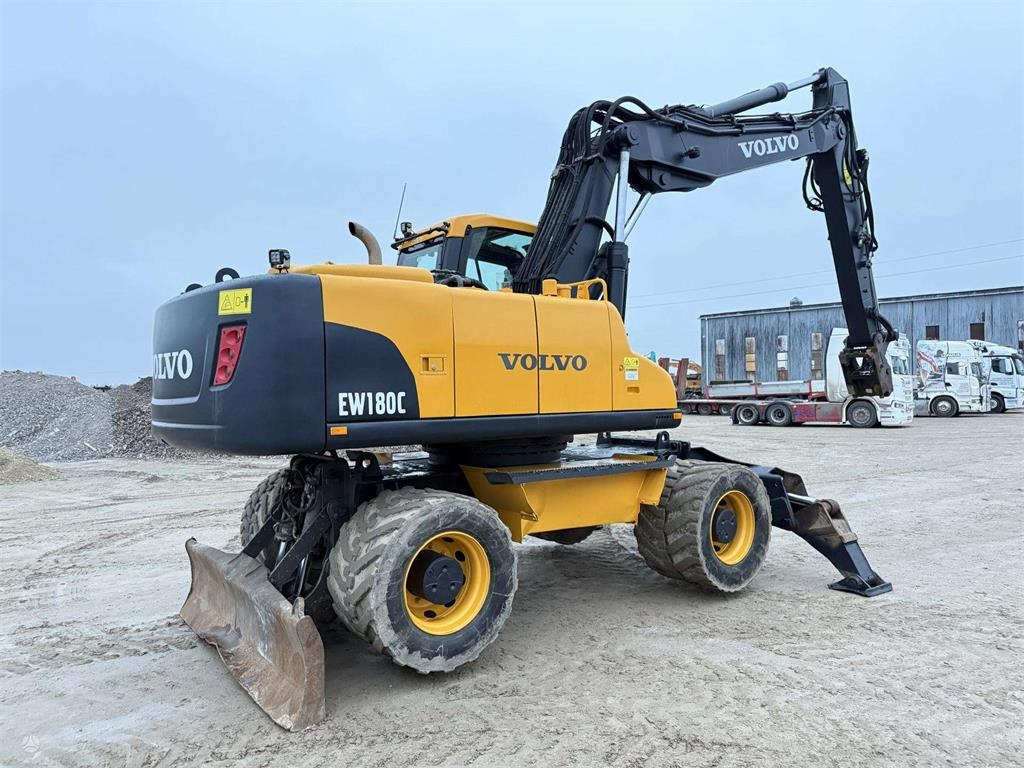 Volvo EW 180 C - Wheel excavator: picture 4 Volvo EW 180 C - Wheel excavator: picture 4