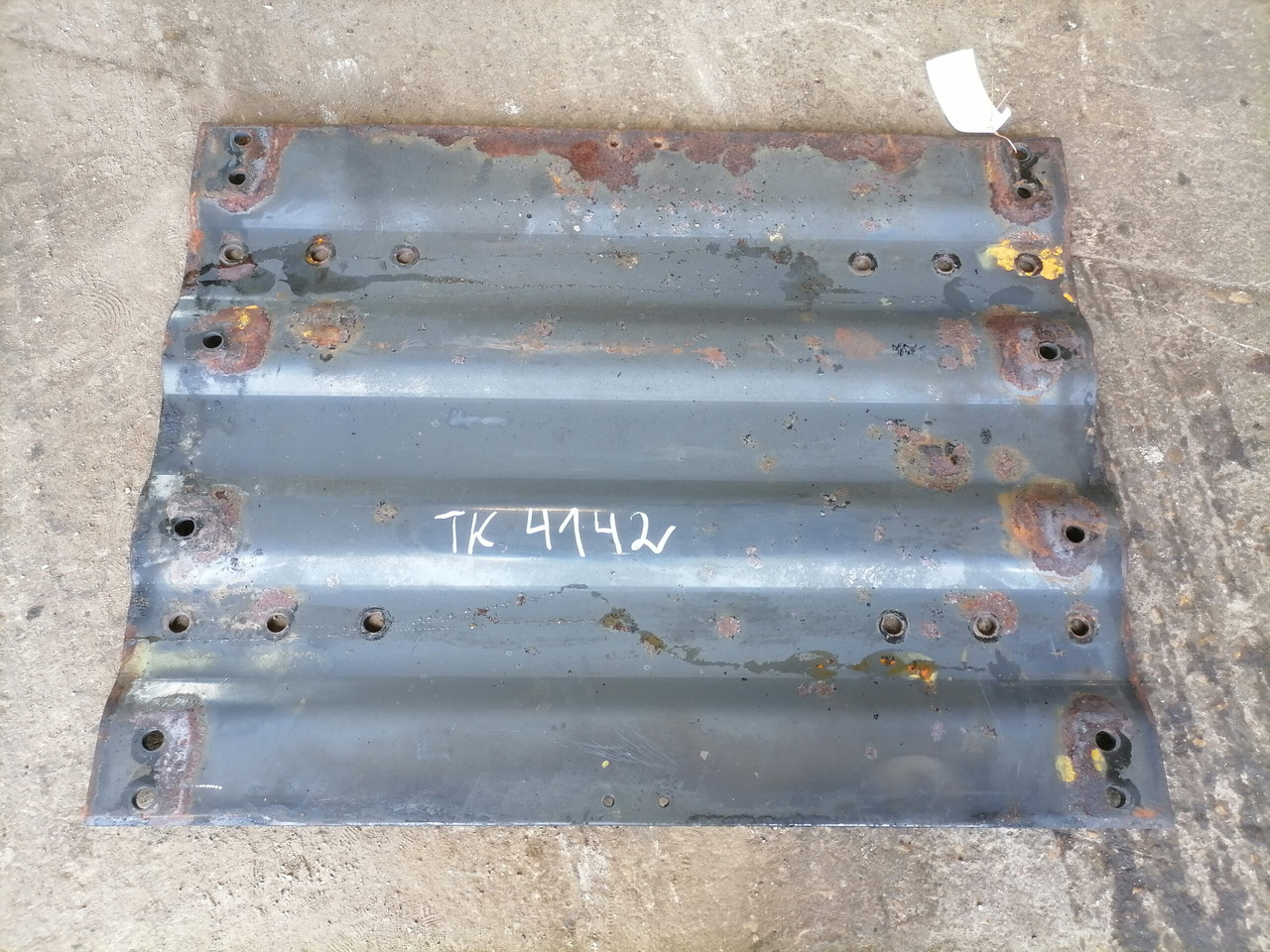 DAF Saddle plate 1377193 - Fifth wheel coupling for Truck: picture 2 DAF Saddle plate 1377193 - Fifth wheel coupling for Truck: picture 2