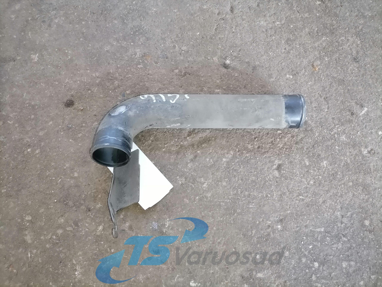 Jahutusvedeliku toru, retarder 1867732 - Cooling system for Truck: picture 1 Jahutusvedeliku toru, retarder 1867732 - Cooling system for Truck: picture 1