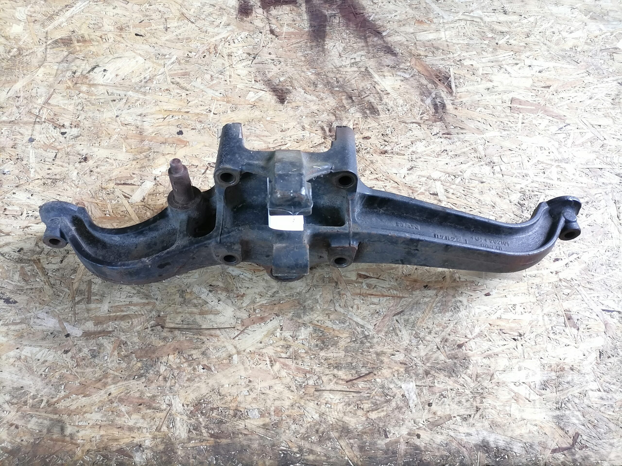 MAN Air suspension bracket 81436303169 - Axle and parts for Truck: picture 2 MAN Air suspension bracket 81436303169 - Axle and parts for Truck: picture 2