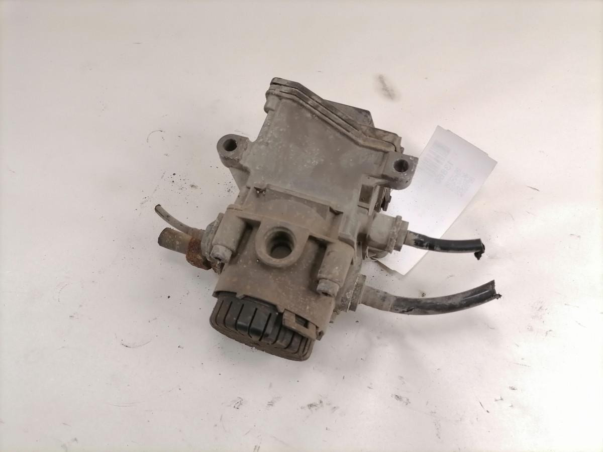 MAN EBS brake valve 0486203023 - Brake valve for Truck: picture 1 MAN EBS brake valve 0486203023 - Brake valve for Truck: picture 1