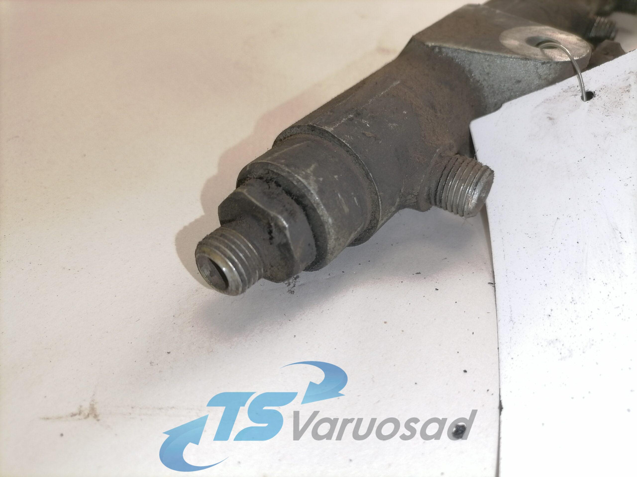 MAN Fuel collector 51103116058 - Fuel system for Truck: picture 3 MAN Fuel collector 51103116058 - Fuel system for Truck: picture 3