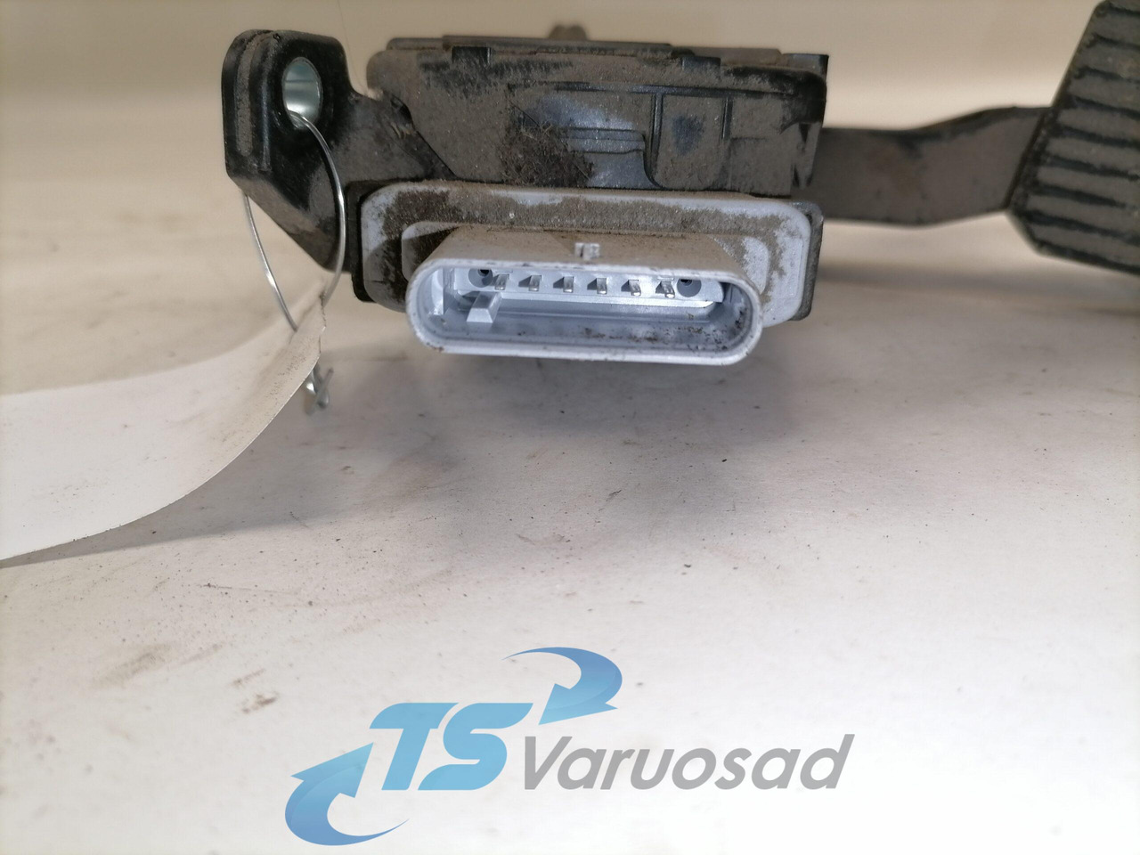 MAN Gaasipedaal reostaadiga 81259706103 - Fuel system for Truck: picture 3 MAN Gaasipedaal reostaadiga 81259706103 - Fuel system for Truck: picture 3