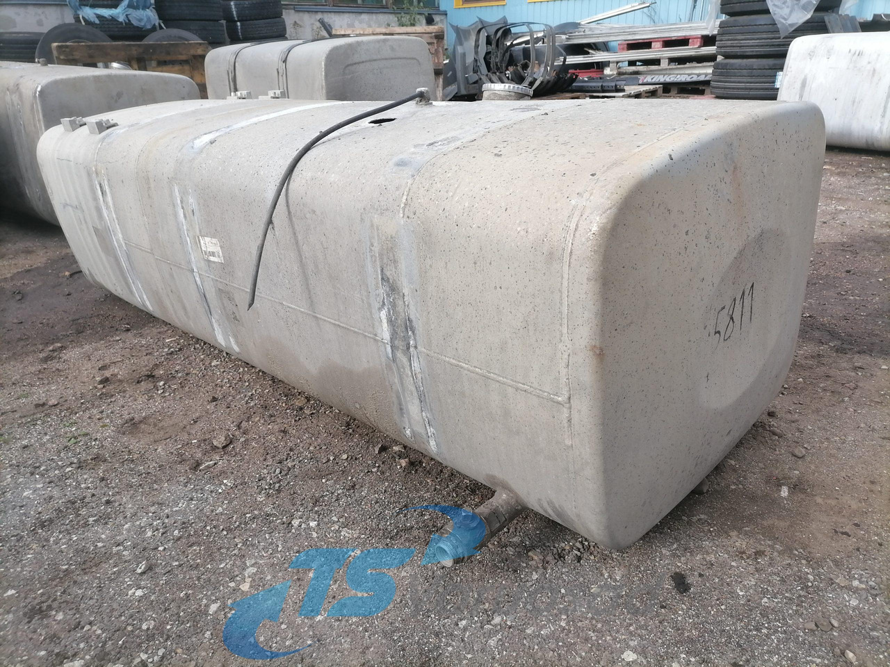 MAN Kütusepaak 710L 81122015712 - Fuel tank for Truck: picture 4 MAN Kütusepaak 710L 81122015712 - Fuel tank for Truck: picture 4