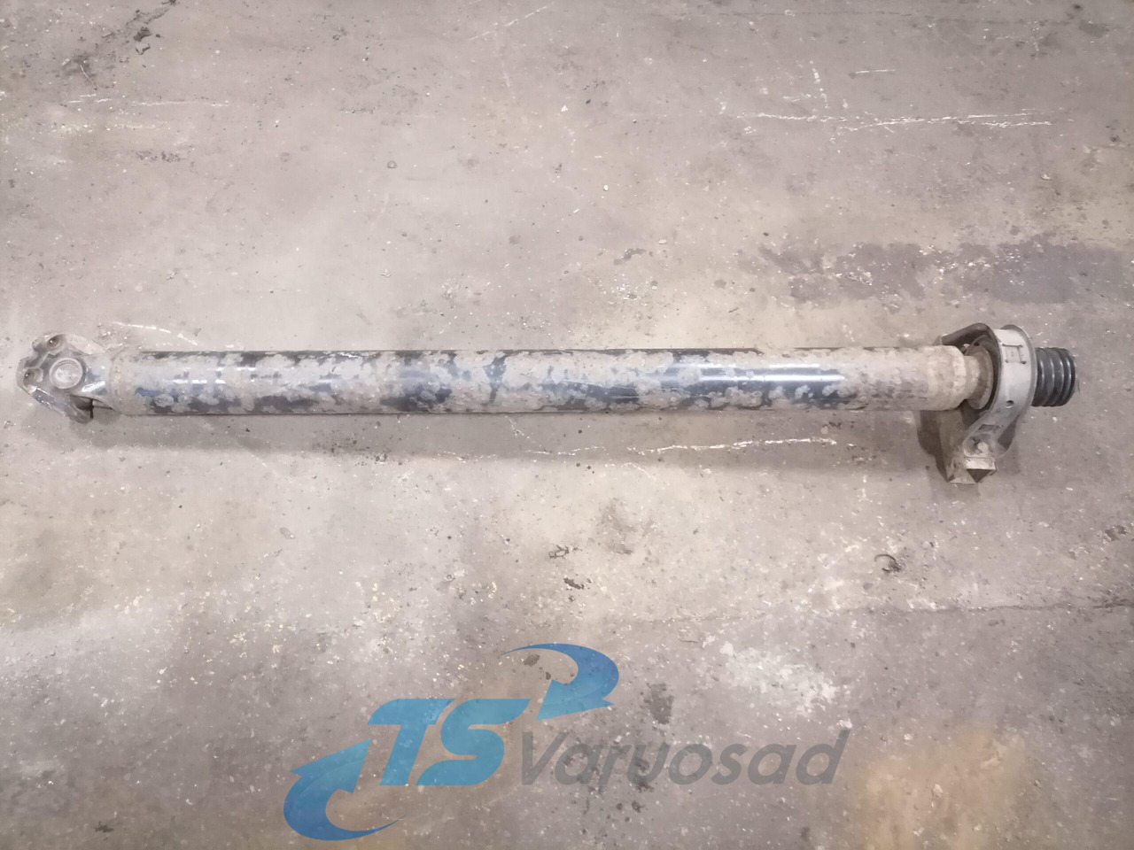 MAN Propeller shaft 81393826179 - Propeller shaft for Truck: picture 2 MAN Propeller shaft 81393826179 - Propeller shaft for Truck: picture 2