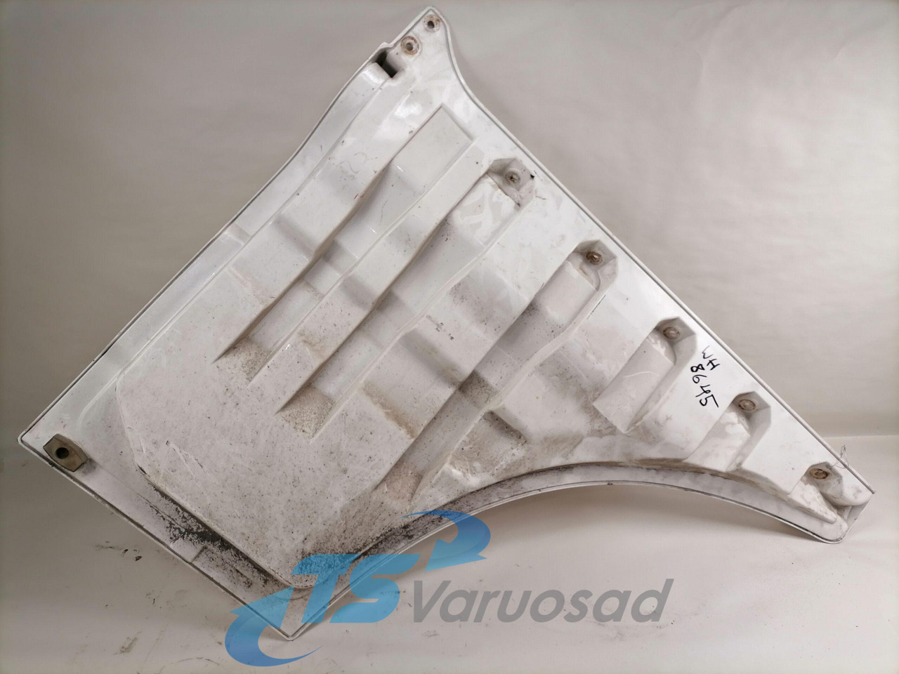 MAN Ukse pikendus, parem 81626100018 - Door and parts for Truck: picture 4 MAN Ukse pikendus, parem 81626100018 - Door and parts for Truck: picture 4