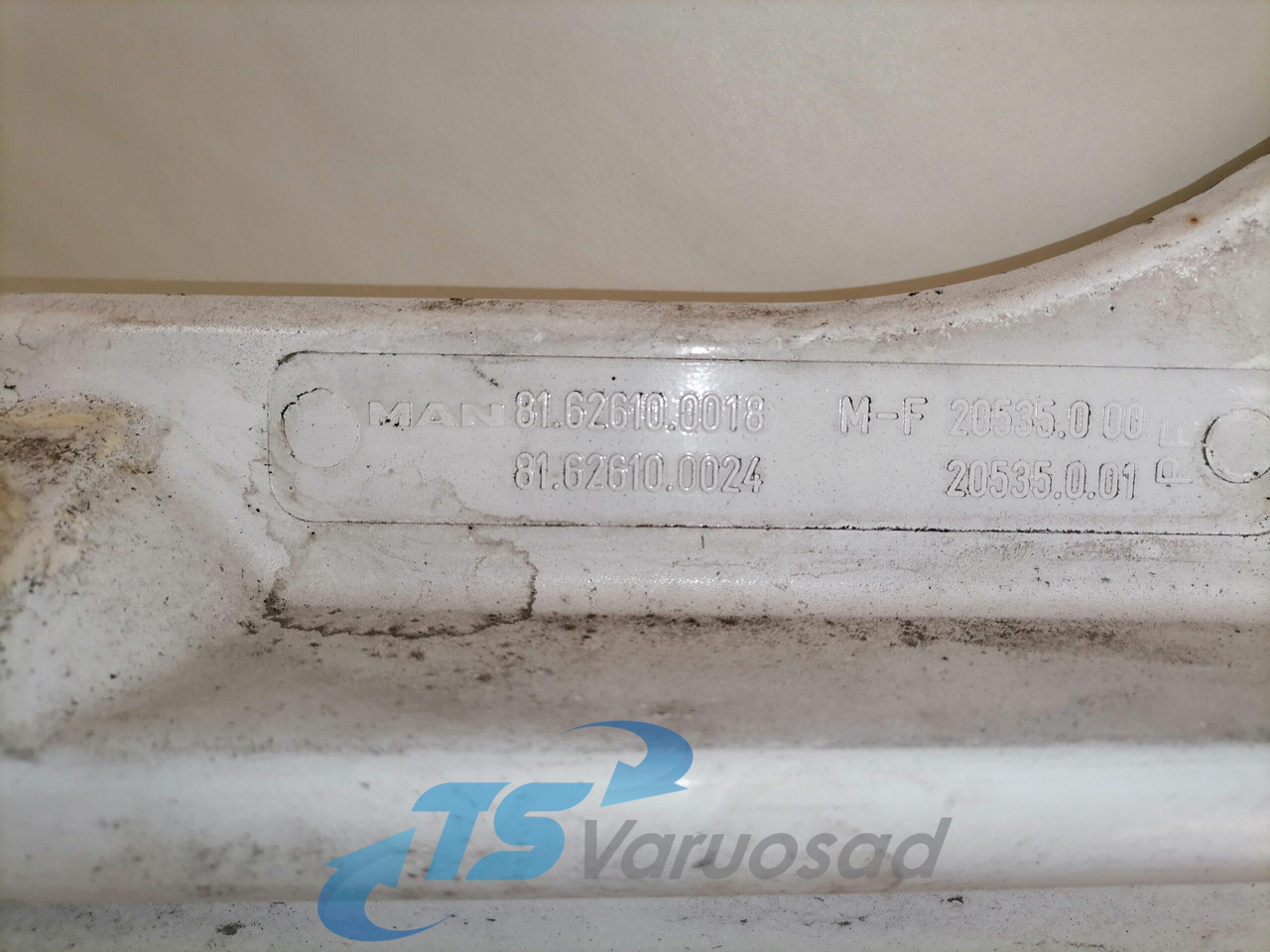 MAN Ukse pikendus, parem 81626100018 - Door and parts for Truck: picture 2 MAN Ukse pikendus, parem 81626100018 - Door and parts for Truck: picture 2