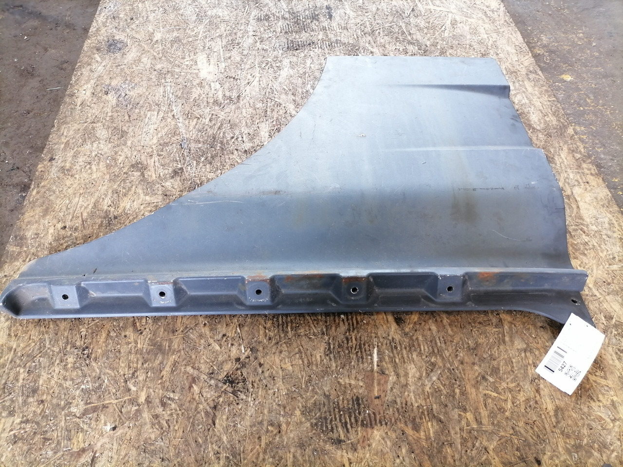 MAN Ukse pikendus, vasak 81626100019 - Door and parts for Truck: picture 3 MAN Ukse pikendus, vasak 81626100019 - Door and parts for Truck: picture 3