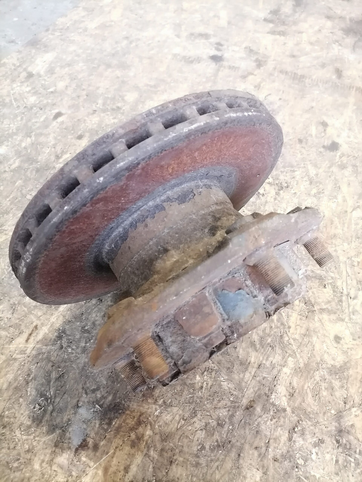 MB Atego truck with wheel hub A9703560301 - Universal part for Truck: picture 3 MB Atego truck with wheel hub A9703560301 - Universal part for Truck: picture 3