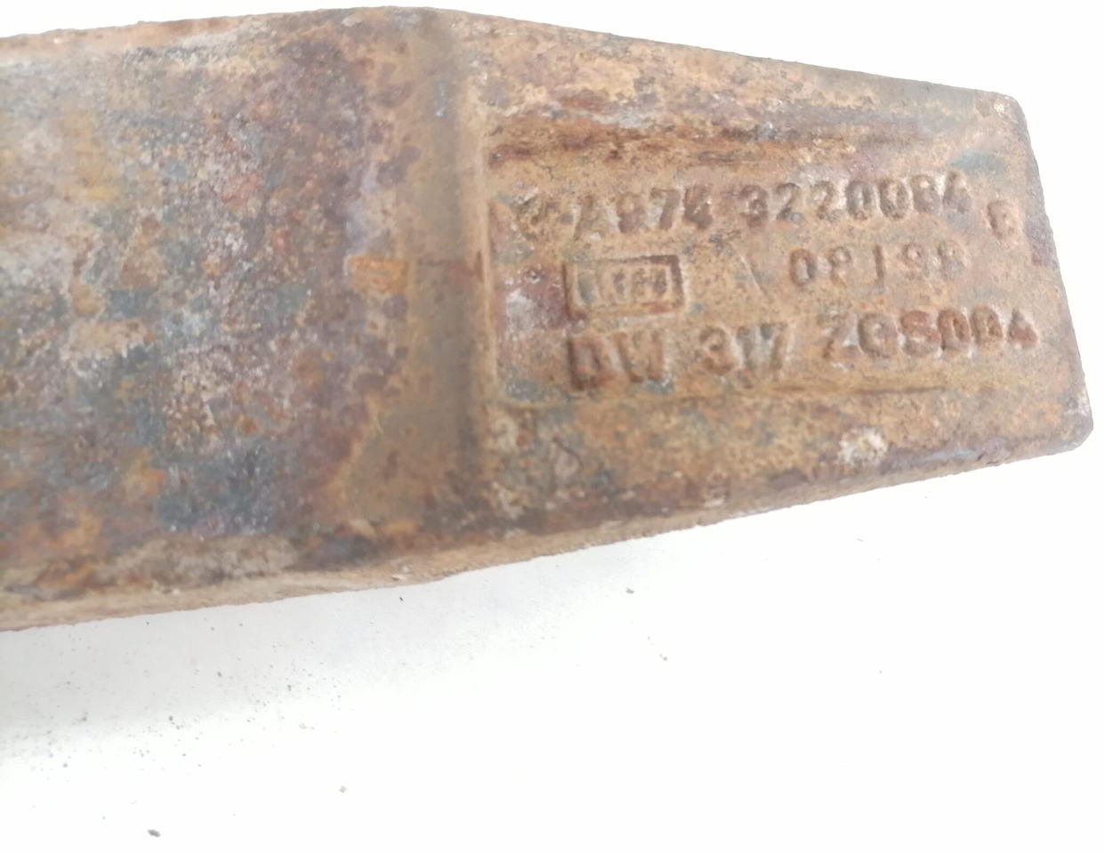MB Spring plate A9743220084 - Suspension for Truck: picture 2 MB Spring plate A9743220084 - Suspension for Truck: picture 2