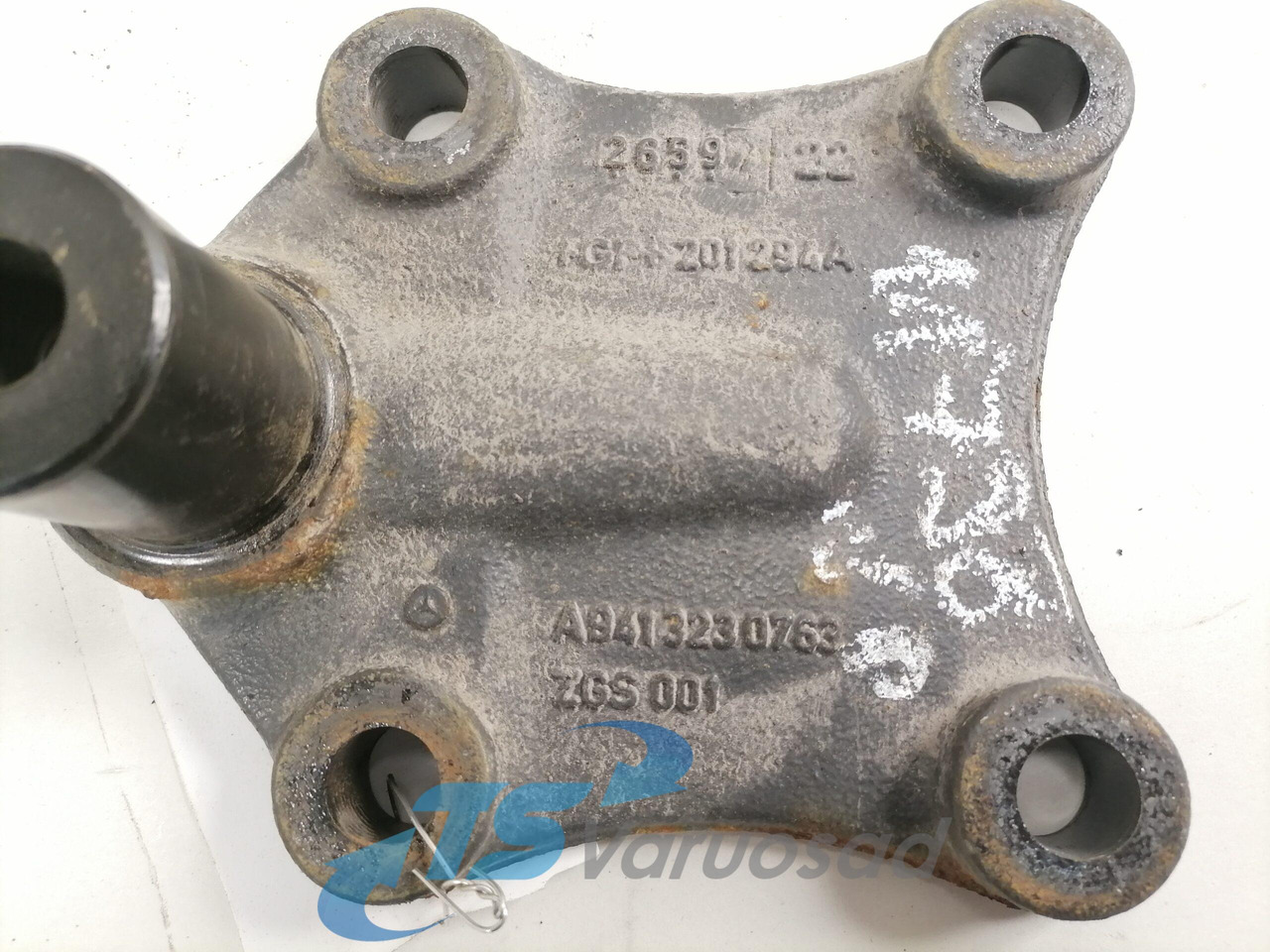 Mercedes-Benz Anti-roll bar bracket A9413230763 - Anti-roll bar for Truck: picture 2 Mercedes-Benz Anti-roll bar bracket A9413230763 - Anti-roll bar for Truck: picture 2
