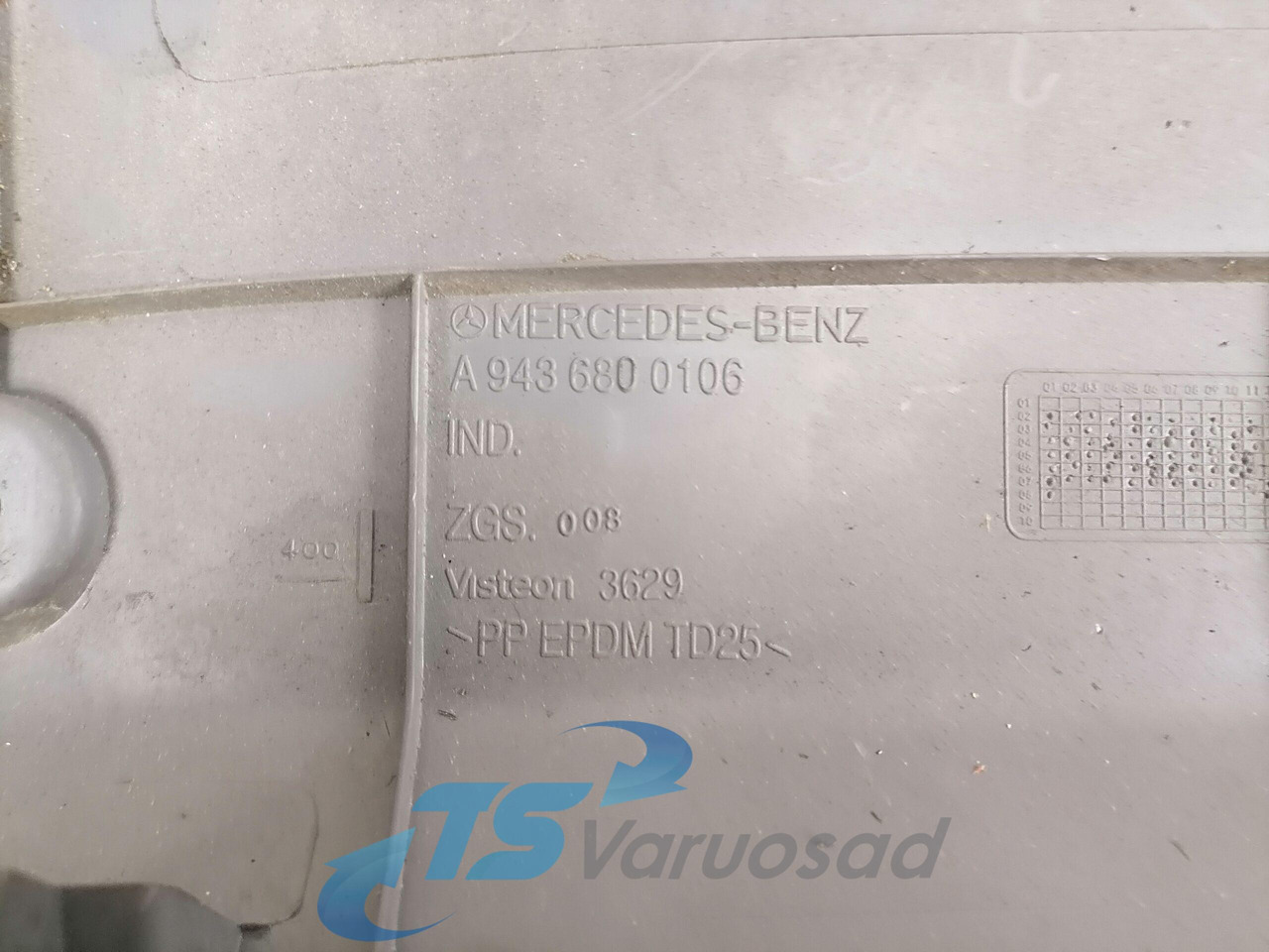 Mercedes-Benz Salongi plastik A9436800106 - Universal part for Truck: picture 3 Mercedes-Benz Salongi plastik A9436800106 - Universal part for Truck: picture 3