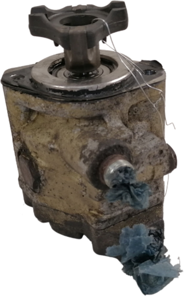 Mercedes-Benz Steering hydraulic pump A9604600280 - Steering pump for Truck: picture 1 Mercedes-Benz Steering hydraulic pump A9604600280 - Steering pump for Truck: picture 1