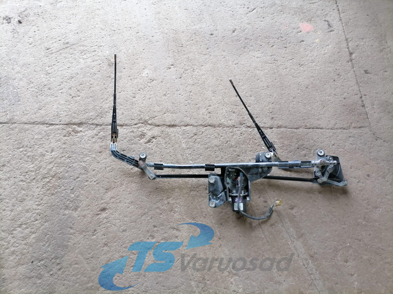 Renault Wiper frame 5010623531 - Wiper for Truck: picture 2 Renault Wiper frame 5010623531 - Wiper for Truck: picture 2