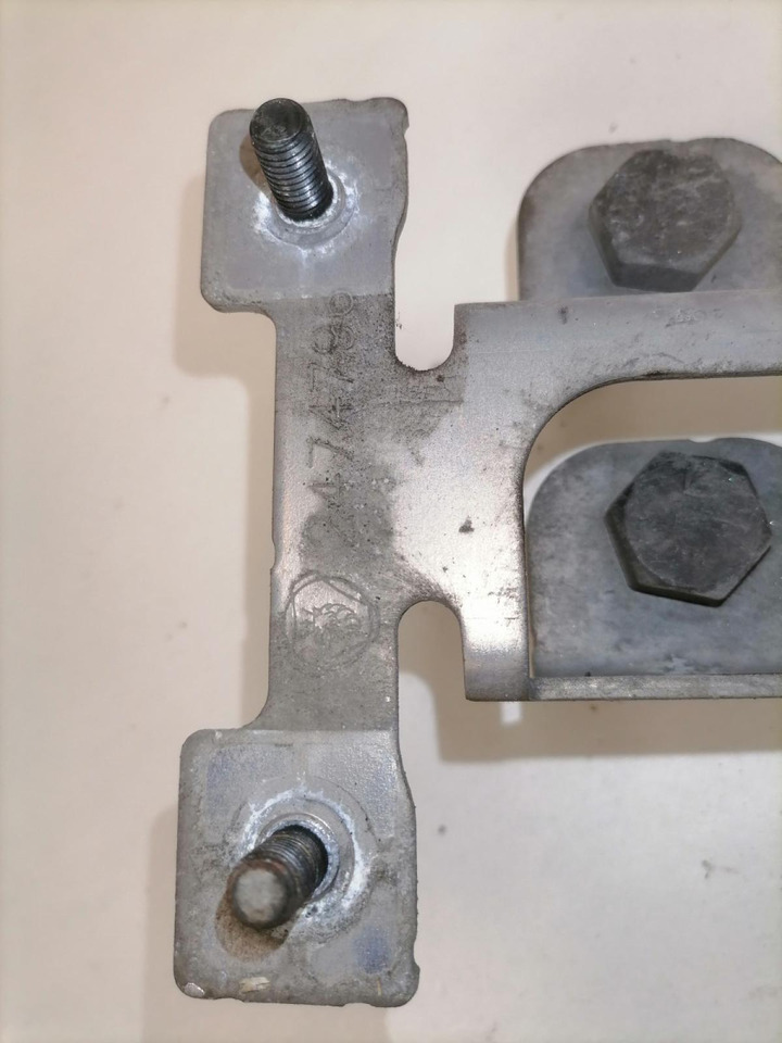 Scania Bracket 2474796 - Frame/ Chassis for Truck: picture 4 Scania Bracket 2474796 - Frame/ Chassis for Truck: picture 4