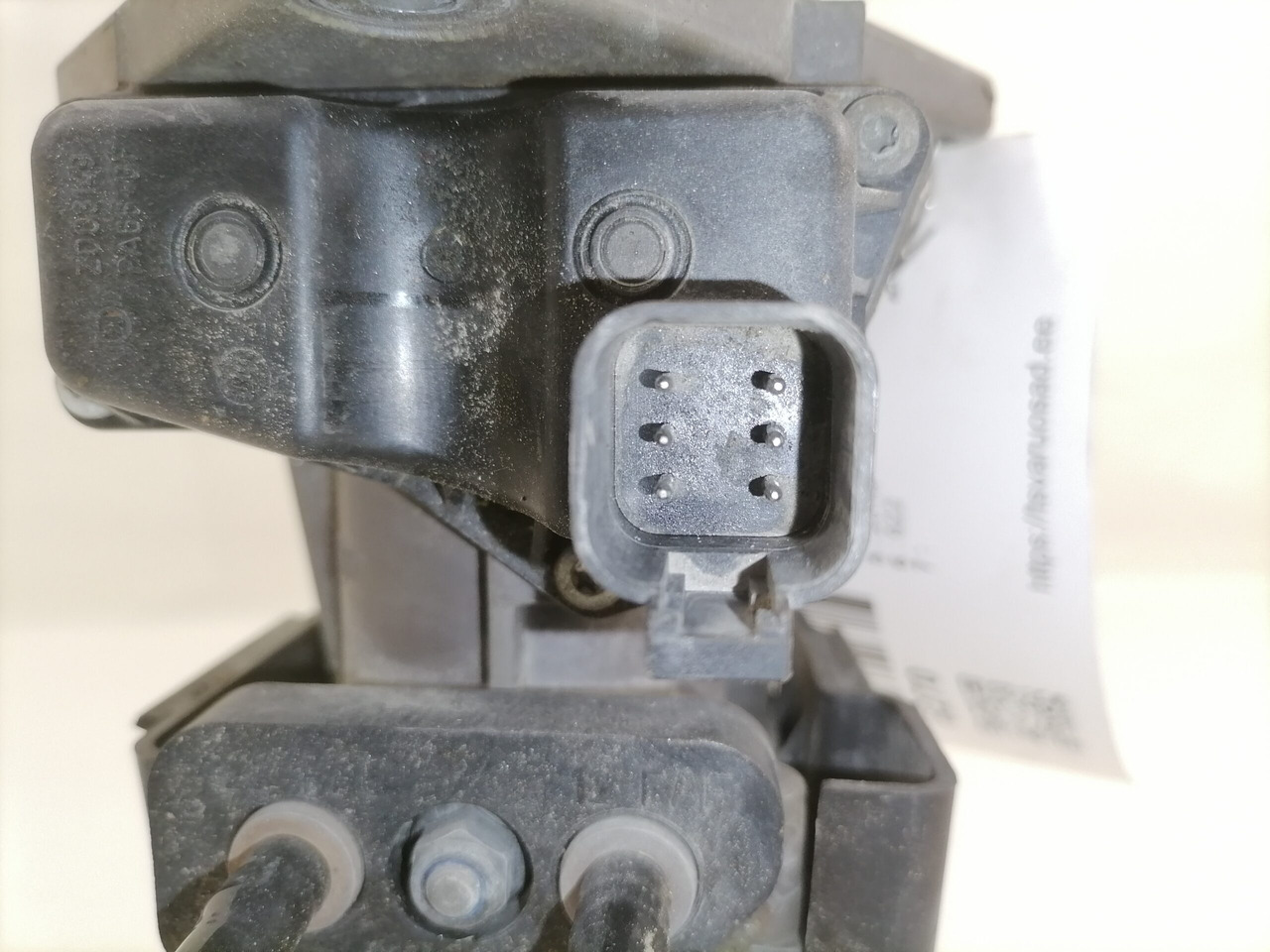 Scania Brake pressure control 1942899 - Brake valve for Truck: picture 4 Scania Brake pressure control 1942899 - Brake valve for Truck: picture 4