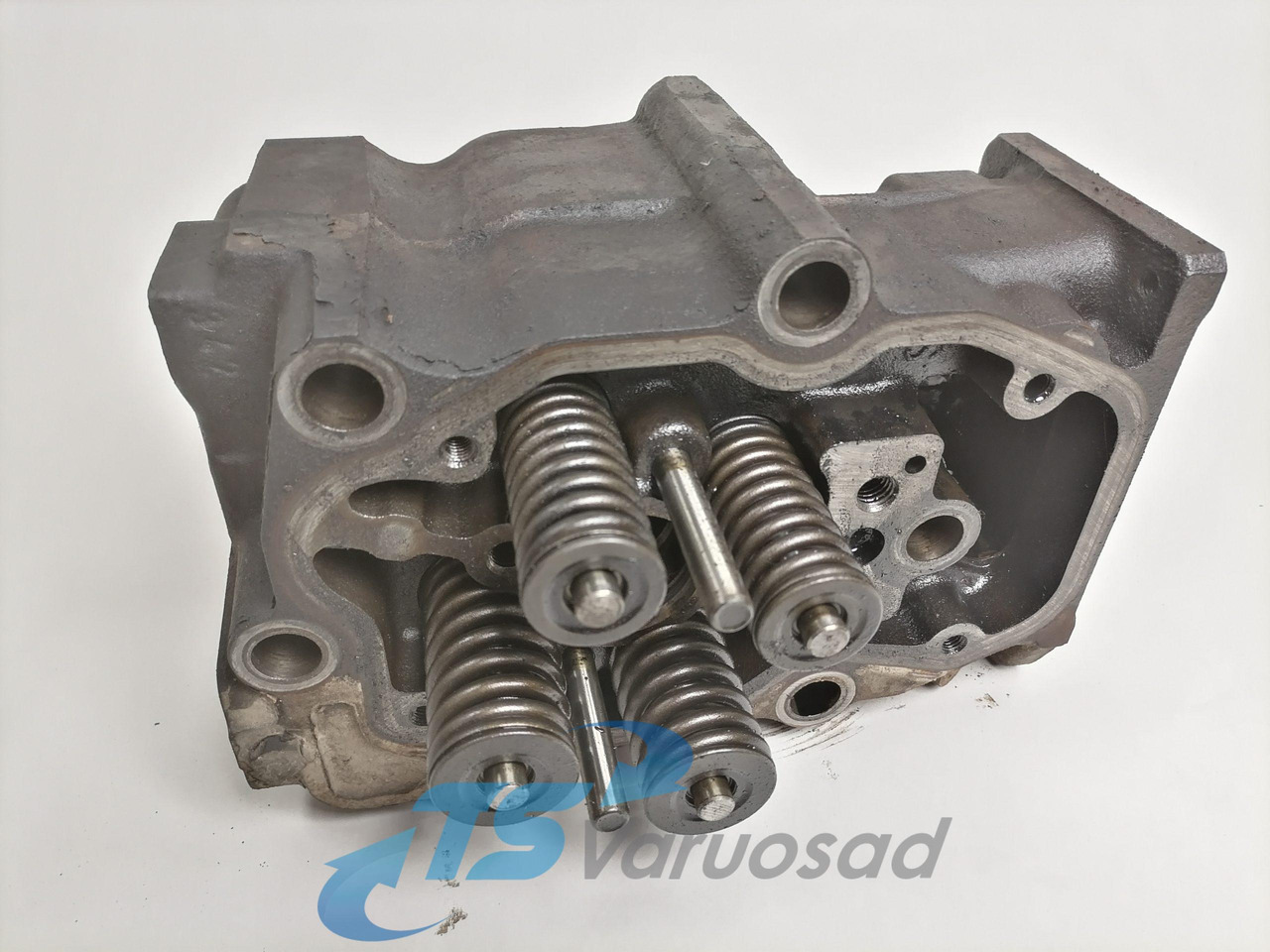 Scania Cylinder head, HPI 1924437 - Cylinder head for Truck: picture 1 Scania Cylinder head, HPI 1924437 - Cylinder head for Truck: picture 1